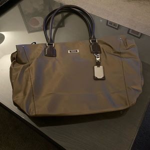 TUMI Q-Tote
